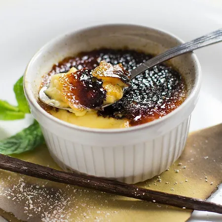 Acquapazza לינה וארוחת בוקר 4*